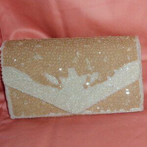 RARE NEW COLORIFFICS ENVELOPE STYLE PURSE-BEIGE/TAN BEADS-SO PRETTY